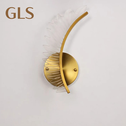 LED wall light in the shape of wings of light GLS™